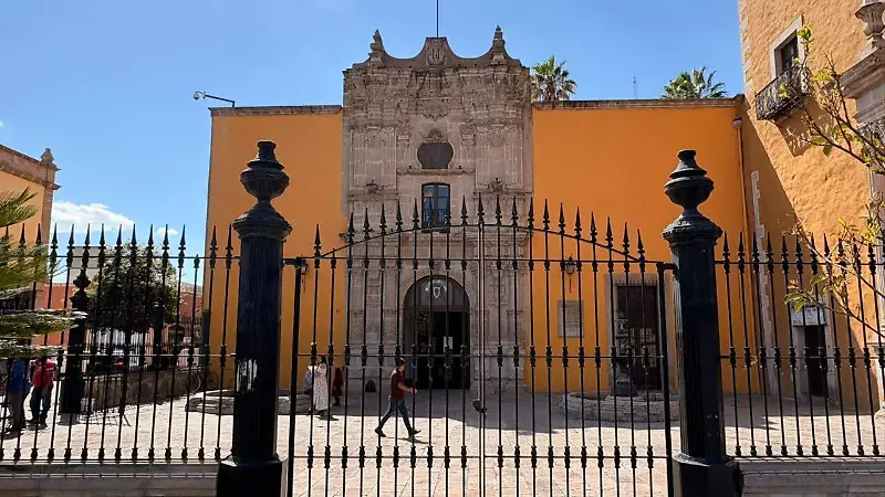 Edificio central de la UJED en la ciudad de Durango 